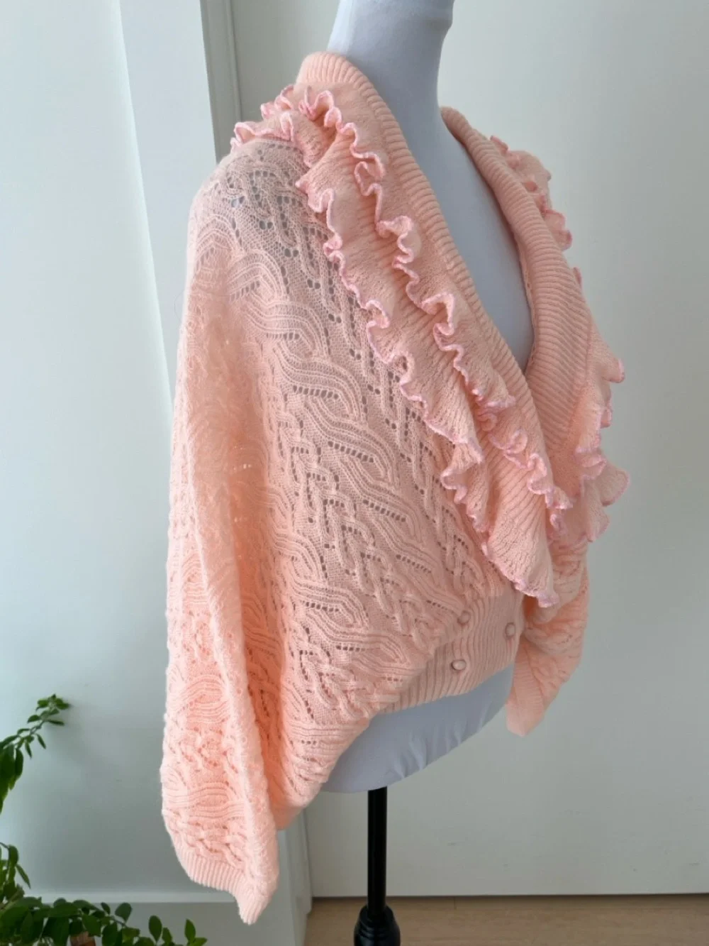 VINTAGE Eaton Batwing Lacy Cable Knit Cardigan Ruffles Feminine Romantic 70's - Picture 4 of 17